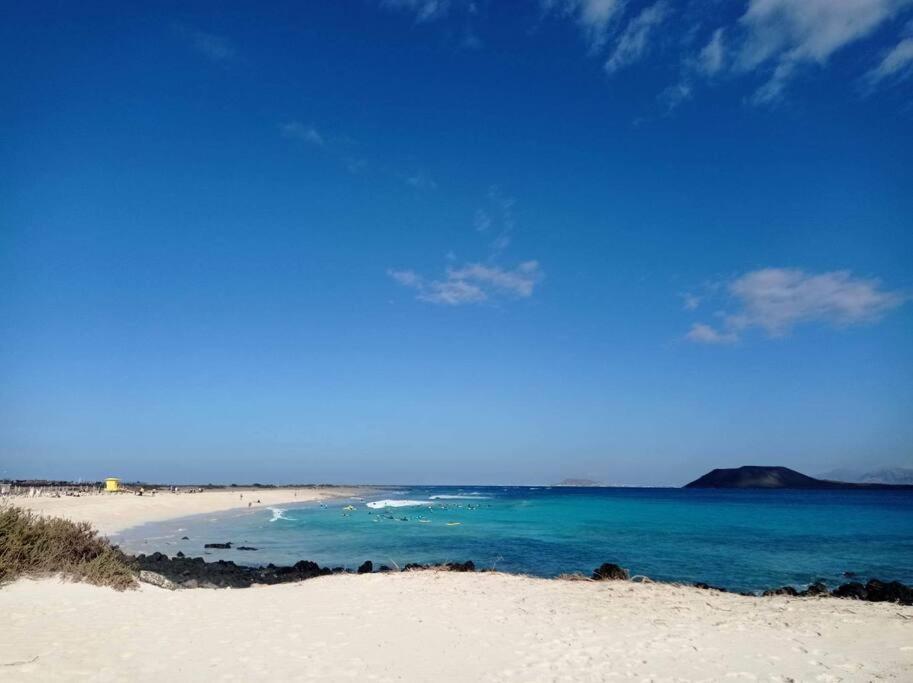 Appartamento Frangipani Con Terrazza E Piscina Corralejo Luaran gambar